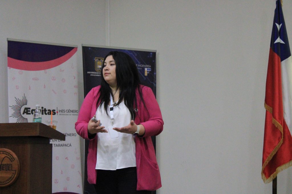 “Hack Yourself”: la charla de la destacada ingeniera Barbarita Lara que busca acercar a niñas y jóvenes a carreras STEM tuvo su versión en la Facultad de Ingeniería UTA