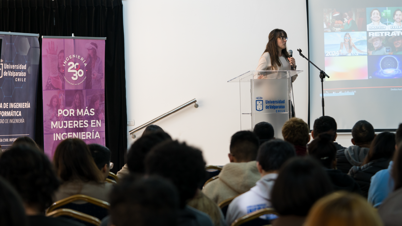 Cristina Ruiz expuso sobre aplicaciones reales de simuladores