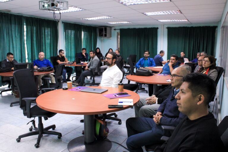 Facultad de Ingeniería UTA realizó Jornada de Investigadores 2025