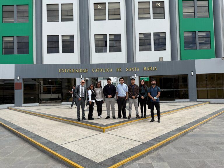 Estudiantes de la FI UTA fortalecieron vínculos en pasantía de excelencia académica junto a UCSM en Arequipa